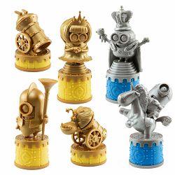 NOBLE COLLECTION - UNIVERSAL - MINIONS - MEDIEVAL CHESS SET - 849421008031