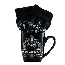 PYRAMID WEDNESDAY (WEAR BLACK) MUG & SOCKS SET - 5063457009304